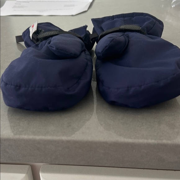 L.L. Bean Dark Blue Toddler Insulated Snow Mittens - Picture 4 of 5